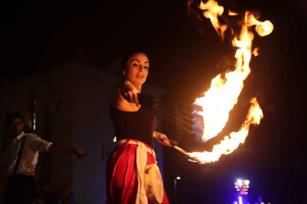 Open Circus Puglia Events è specializzato in animazione per matrimoni ed eventi a Lecce e in Puglia. Offre musicisti, DJ, animatori, showman, mini club, baby-sitting, allestimenti, scenografie, impianti audio/luci, videoproiettori ed effetti speciali scenici. Include allestimenti originali di Lella Bretella Balloon Artist e corner a tema.