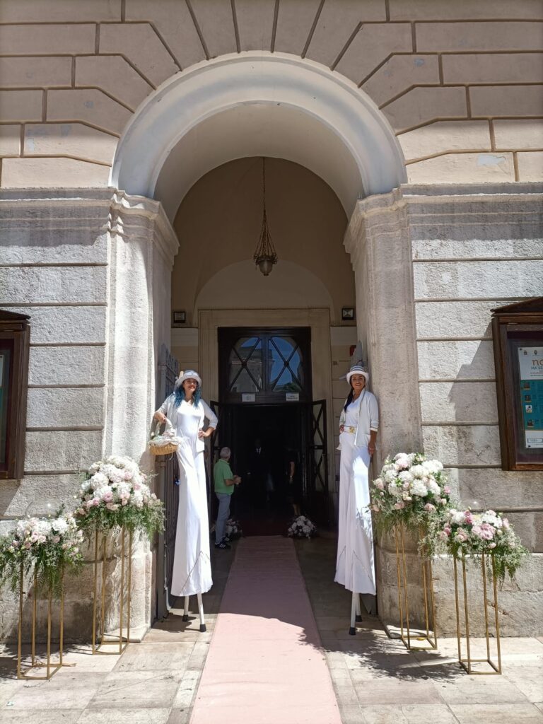 spettacolo su  Trampoli, Animazione Matrimoni artisti di strada  - spettacolo su  Trampoli, Fornitori artisti di strada  - spettacolo su  Trampoli, Matrimonio artisti di strada  - spettacolo su  Trampoli, Nozze artisti di strada  - spettacolo su  Trampoli, Animazione Matrimoni Puglia, Animazione Matrimoni Lecce, Matrimonio Puglia, Fornitori Puglia, Fornitori Lecce, Matrimonio Lecce