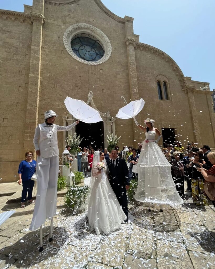 spettacolo su  Trampoli, Animazione Matrimoni artisti di strada  - spettacolo su  Trampoli, Fornitori artisti di strada  - spettacolo su  Trampoli, Matrimonio artisti di strada  - spettacolo su  Trampoli, Nozze artisti di strada  - spettacolo su  Trampoli, Animazione Matrimoni Puglia, Animazione Matrimoni Lecce, Matrimonio Puglia, Fornitori Puglia, Fornitori Lecce, Matrimonio Lecce