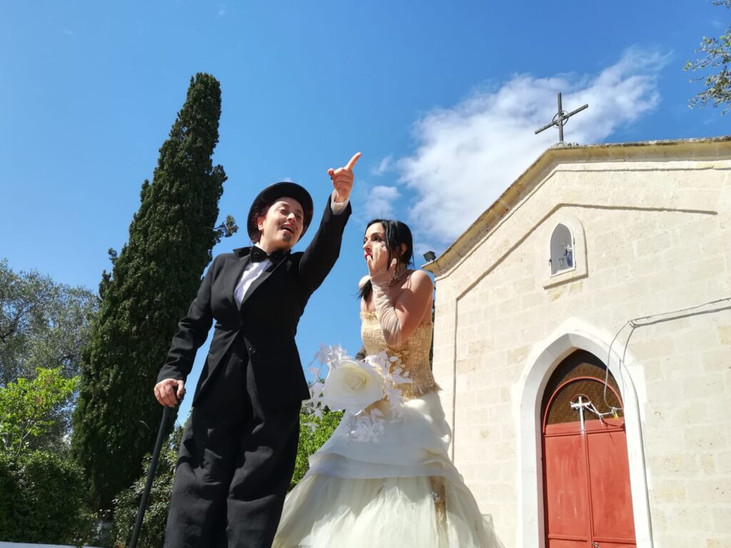 Spettacolo su  Trampoli accoglienza, Animazione Matrimoni artisti di strada, Spettacolo Pirotecnico su Trampoli, Fornitori artisti di strada , Spettacolo luminoso su Trampoli, Matrimonio artisti di strada,  Spettacolo su  Trampoli, Nozze artisti di strada,  Spettacolo giocoleria su Trampoli, Animazione giocolieri Matrimoni Puglia, Animazione Mimi Matrimoni Lecce, Matrimonio Puglia, Fornitori Puglia, Fornitori Lecce, intrattenimento Matrimonio Lecce,