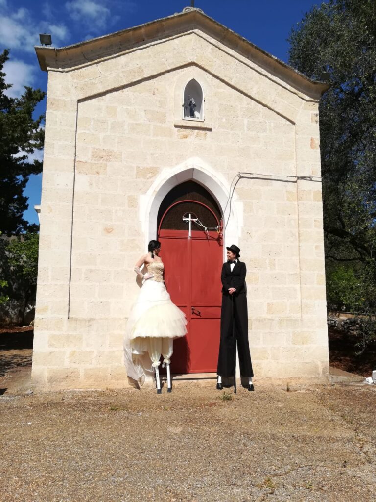 Spettacolo su  Trampoli accoglienza, Animazione Matrimoni artisti di strada, Spettacolo Pirotecnico su Trampoli, Fornitori artisti di strada , Spettacolo luminoso su Trampoli, Matrimonio artisti di strada,  Spettacolo su  Trampoli, Nozze artisti di strada,  Spettacolo giocoleria su Trampoli, Animazione giocolieri Matrimoni Puglia, Animazione Mimi Matrimoni Lecce, Matrimonio Puglia, Fornitori Puglia, Fornitori Lecce, intrattenimento Matrimonio Lecce,