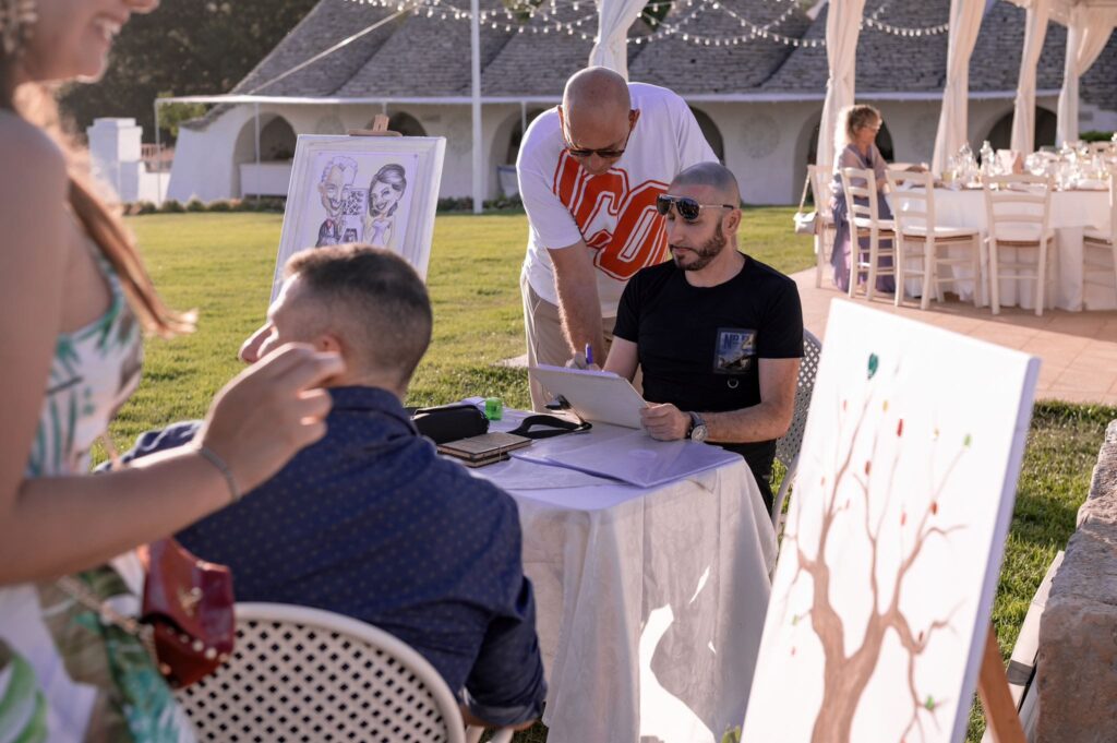 Caricaturista per Eventi in Puglia
Regala ai tuoi ospiti un'esperienza unica con un caricaturista professionista! Perfetto per matrimoni, eventi aziendali, feste private e inaugurazioni, realizza caricature in pochi minuti, creando un ricordo speciale per ogni occasione. Intrattenimento divertente, personalizzabile e coinvolgente per persone di tutte le età. Disponibile per eventi in tutta la Puglia. Contattaci per rendere il tuo evento memorabile!